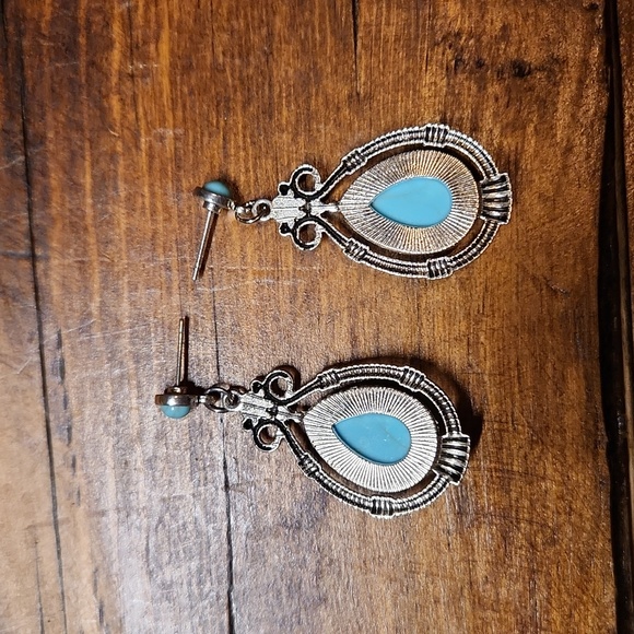 Silver Faux Turquoise Earrings - Picture 3 of 4